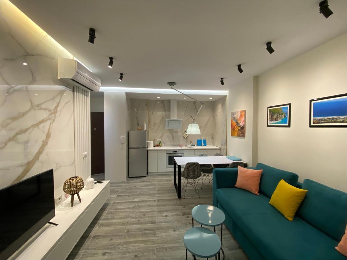 Leilighet Luxury Seaview Flat Free Parking Vlorë